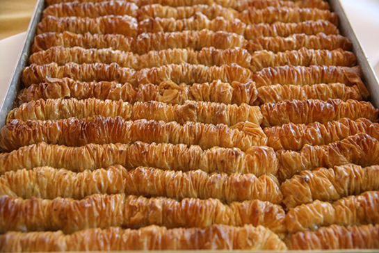 Hazır Yufkadan Büzme Baklava Tarifi ve Malzemeleri