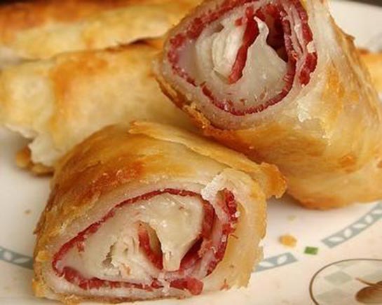 Pastırmalı Yufka Böreği Tarifi ve Malzemeleri